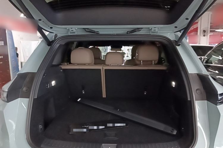 Used Li Auto L6 2025 Max Smart Refresh Edition Trunk
