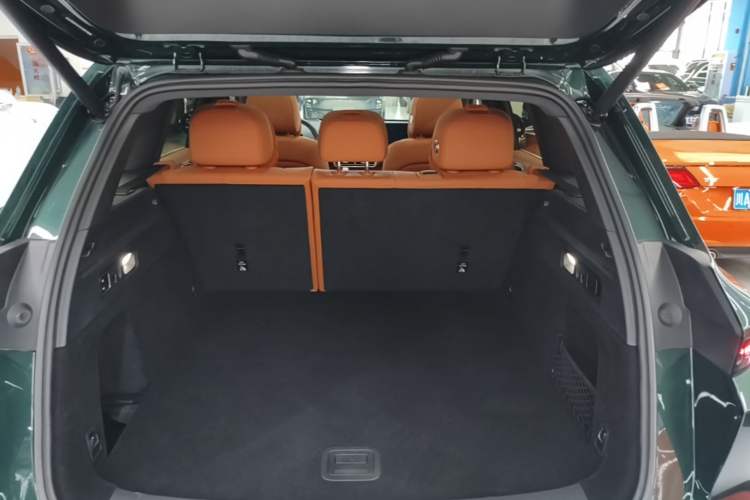 Used Li Auto L6 2025 Max Smart Refresh Edition Trunk