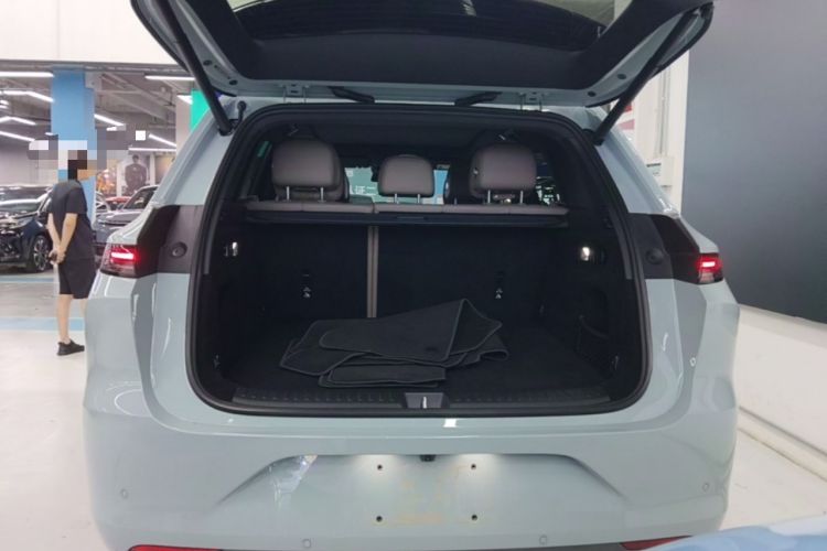 Used Li Auto L6 2025 Max Smart Refresh Edition Trunk