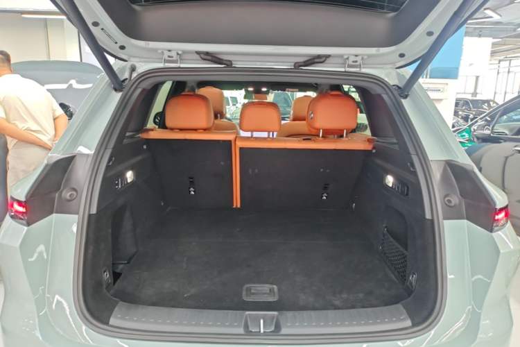 Used Li Auto L6 2025 Max Smart Refresh Edition Trunk