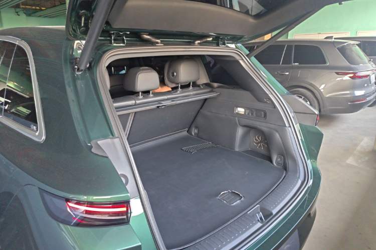 Used Li Auto L6 2025 Max Smart Refresh Edition Trunk