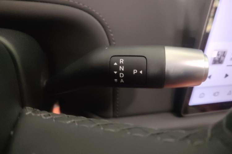 Used Li Auto L6 2025 Pro Smart Refresh Edition Gear Lever