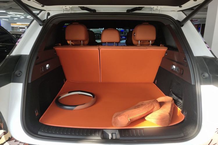 Used Li Auto L6 2025 Pro Smart Refresh Edition Trunk