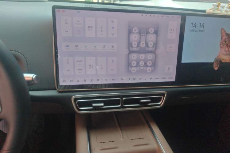 Used Li Auto L6 2025 Pro Smart Refresh Edition Audio And AC Panel