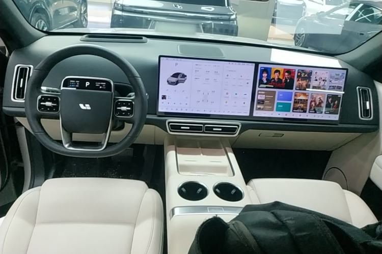 Used Li Auto L6 2025 Pro Smart Refresh Edition Center Console