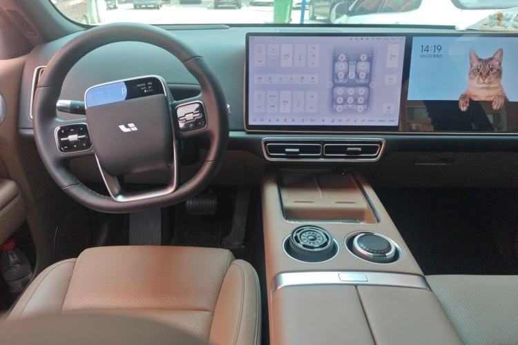 Used Li Auto L6 2025 Pro Smart Refresh Edition Center Console