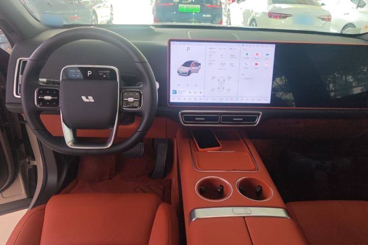 Used Li Auto L6 2025 Pro Smart Refresh Edition Center Console