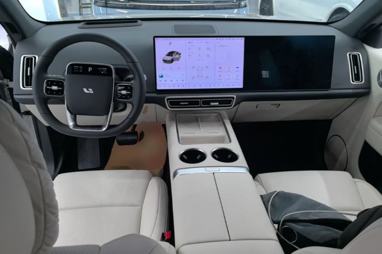 Used Li Auto L6 2025 Max Smart Refresh Edition Center Console