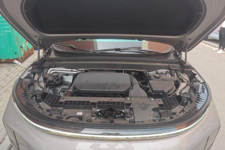 Used Li Auto L6 2025 Pro Smart Refresh Edition Engine Bay