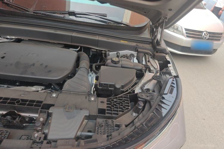 Used Li Auto L6 2025 Pro Smart Refresh Edition Engine Bay Left