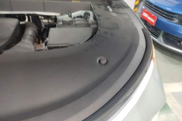 Used Li Auto L6 2025 Max Smart Refresh Edition Engine Bay Left