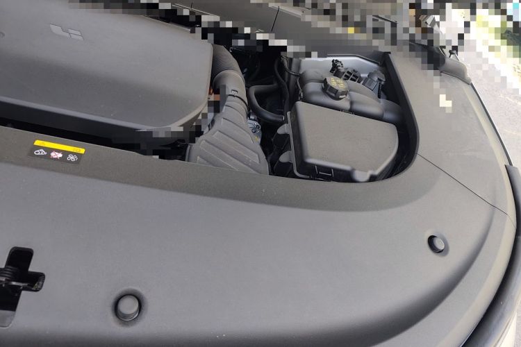 Used Li Auto L6 2025 Pro Smart Refresh Edition Engine Bay Left