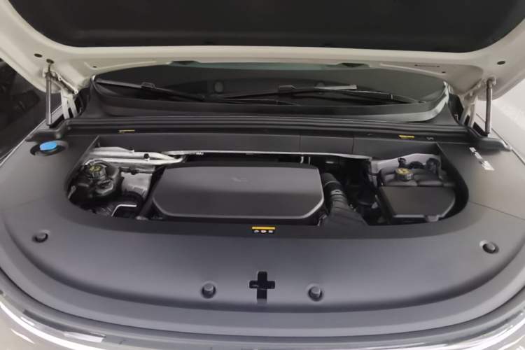 Used Li Auto L6 2025 Pro Smart Refresh Edition Engine Bay