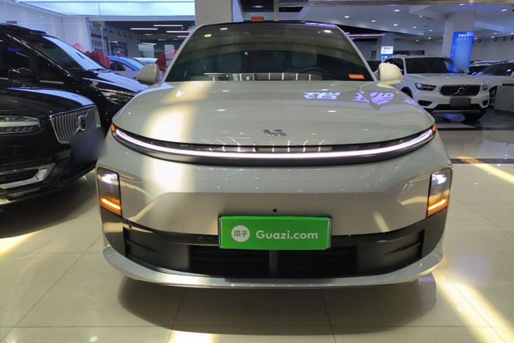 Used Li Auto L6 2025 Pro Smart Refresh Edition Front