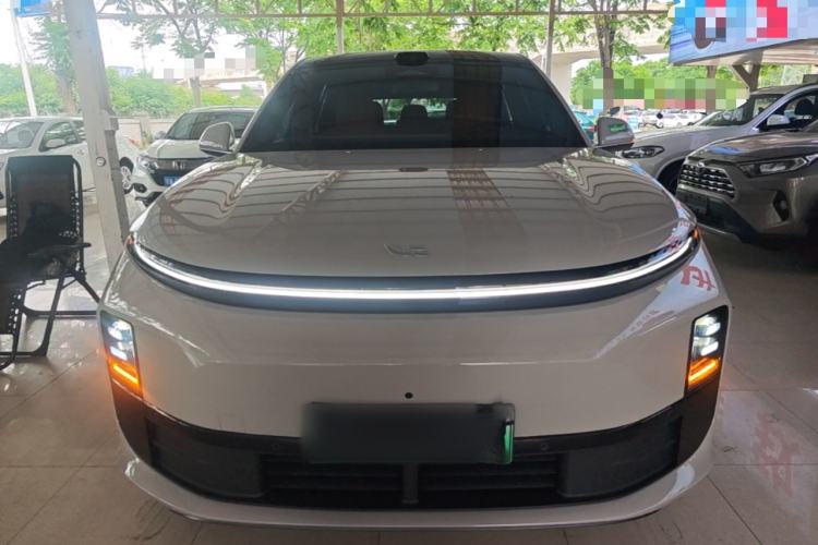 Used Li Auto L6 2025 Pro Smart Refresh Edition Front