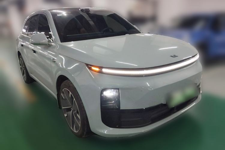 Used Li Auto L6 2025 Max Smart Refresh Edition Front Right 45 Deg