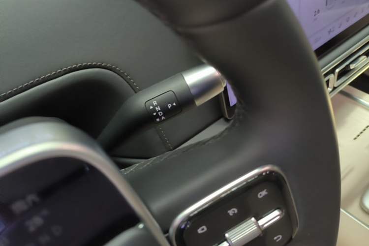 Used Li Auto L6 2025 Pro Smart Refresh Edition Gear Lever