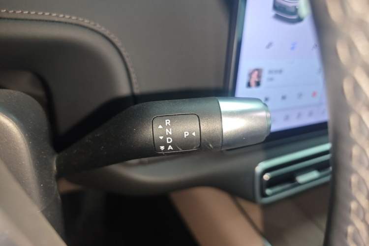 Used Li Auto L6 2025 Max Smart Refresh Edition Gear Lever