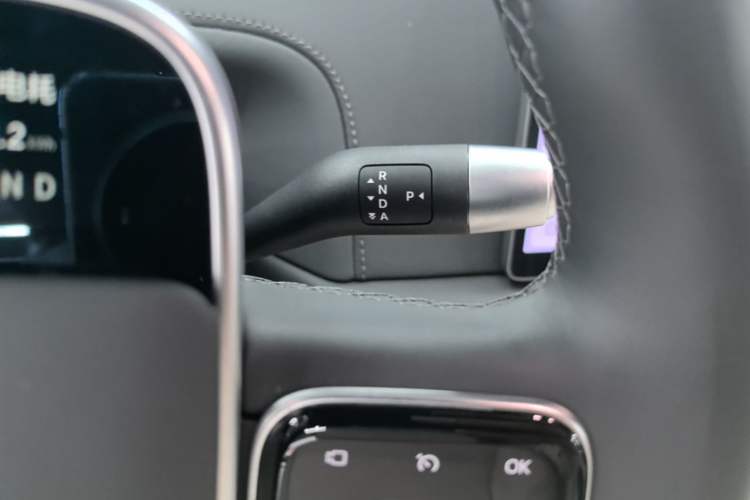 Used Li Auto L6 2025 Max Smart Refresh Edition Gear Lever