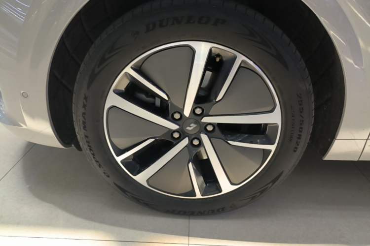 Used Li Auto L6 2025 Pro Smart Refresh Edition Left Front Wheel Hub