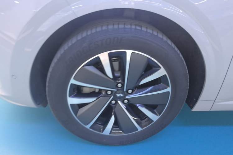 Used Li Auto L6 2025 Max Smart Refresh Edition Left Front Wheel Hub