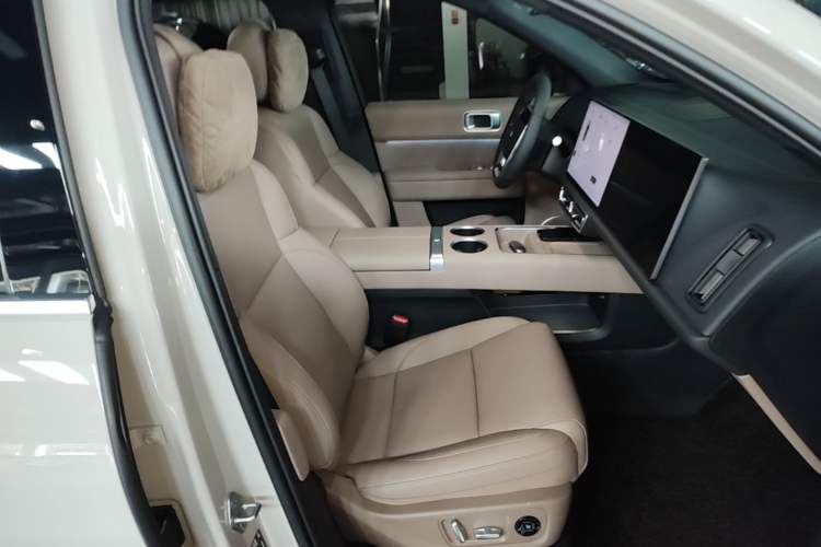 Used Li Auto L6 2025 Pro Smart Refresh Edition Right Front Seat