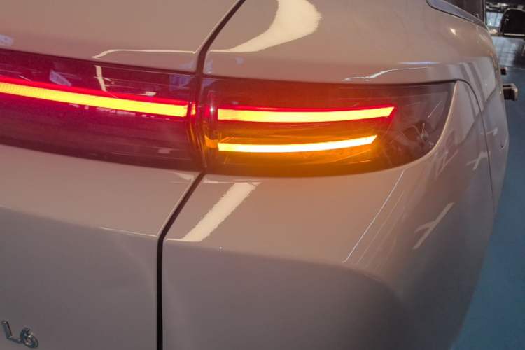 Used Li Auto L6 2025 Max Smart Refresh Edition Right Rear Taillight