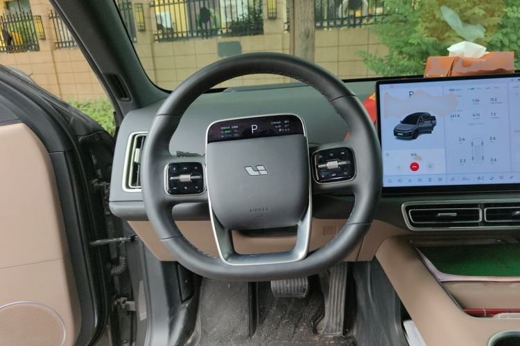 Used Li Auto L6 2025 Pro Smart Refresh Edition Steering Wheel