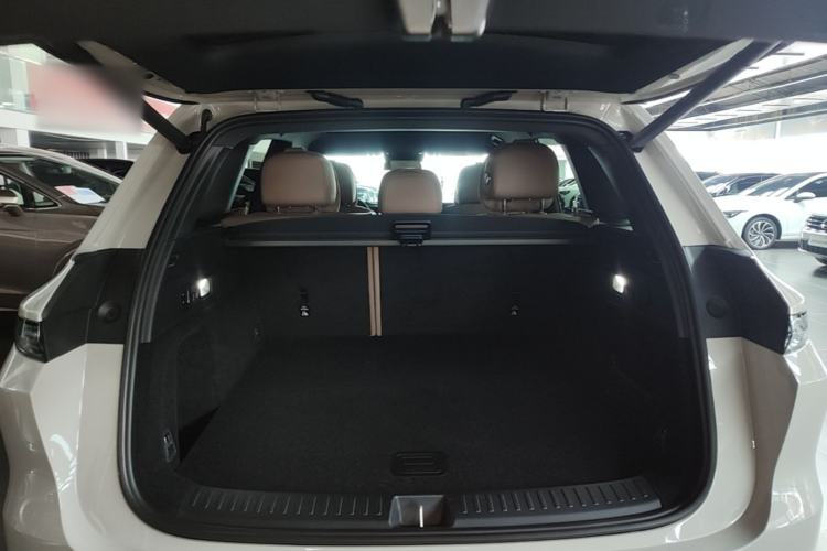 Used Li Auto L6 2025 Pro Smart Refresh Edition Trunk
