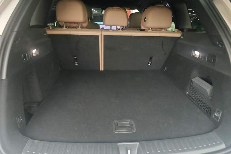 Used Li Auto L6 2025 Max Smart Refresh Edition Trunk