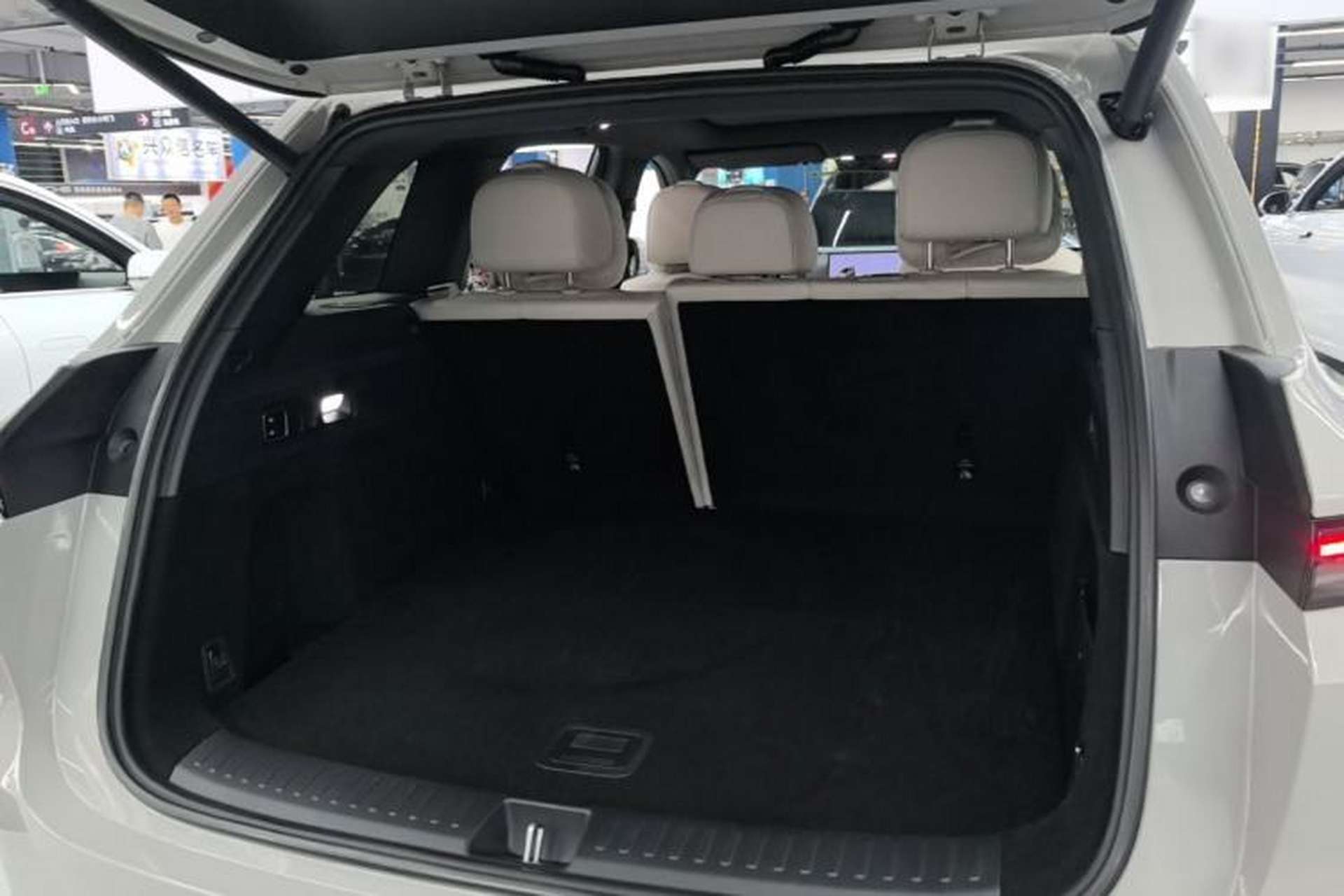 Used Li Auto L6 2025 Max Smart Refresh Edition Trunk