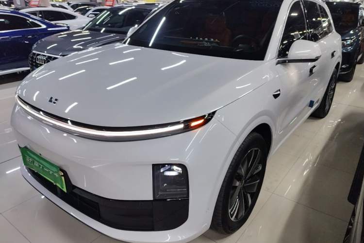 Li Auto L6 2025 Pro Smart Refresh Edition