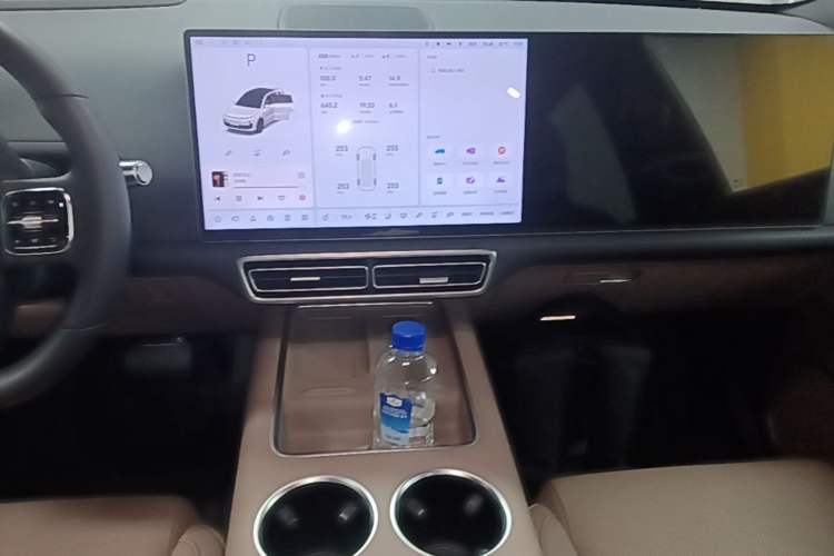 Used Li Auto L6 2025 Max Smart Refresh Edition Audio And AC Panel