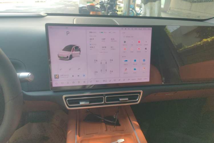 Used Li Auto L6 2025 Max Smart Refresh Edition Audio And AC Panel