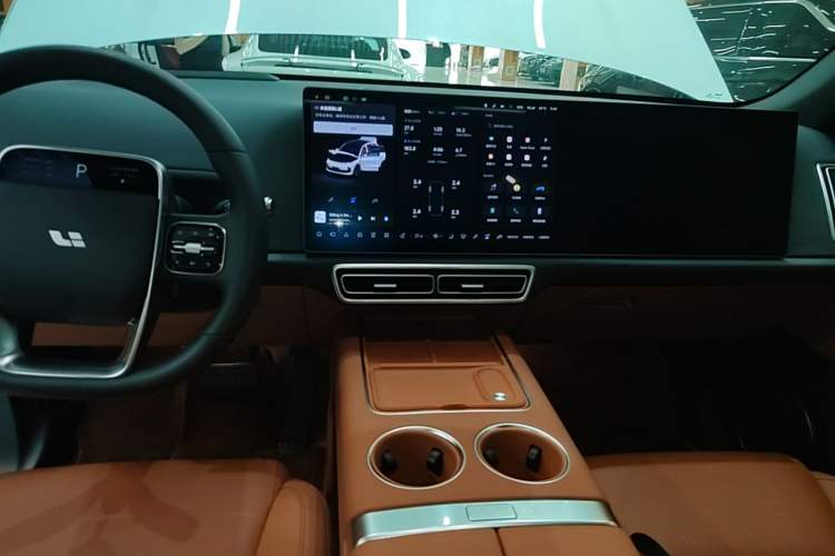 Used Li Auto L6 2025 Max Smart Refresh Edition Audio And AC Panel