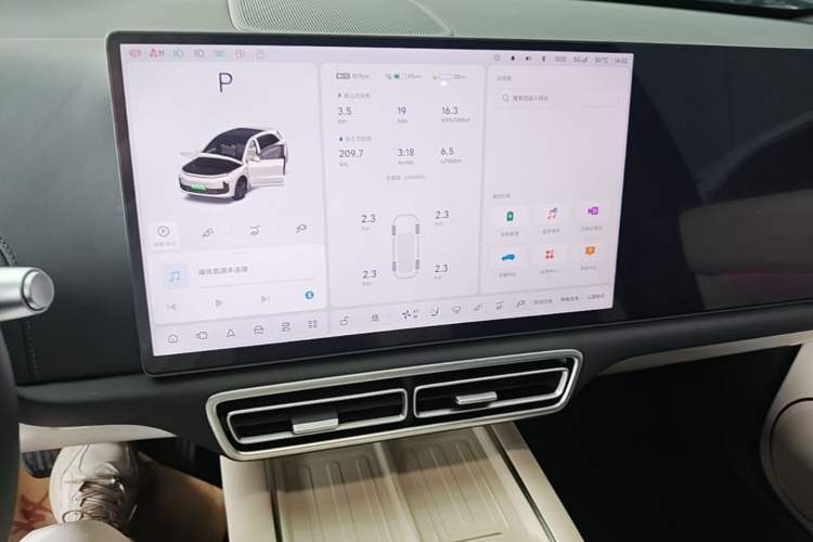 Used Li Auto L6 2025 Pro Smart Refresh Edition Audio And AC Panel