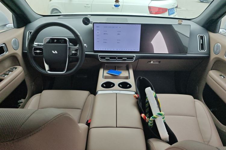 Used Li Auto L6 2025 Pro Smart Refresh Edition Center Console