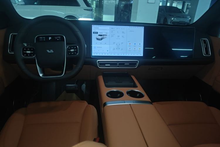 Used Li Auto L6 2025 Pro Smart Refresh Edition Center Console