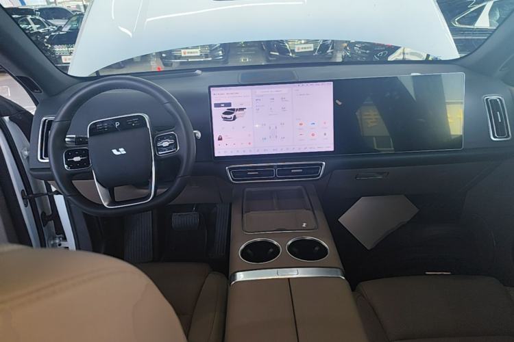 Used Li Auto L6 2025 Pro Smart Refresh Edition Center Console