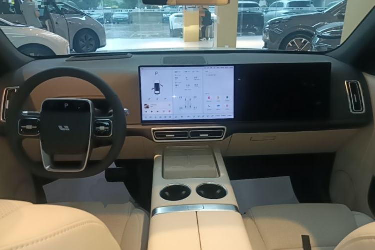 Used Li Auto L6 2025 Pro Smart Refresh Edition Center Console