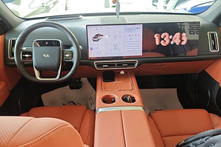 Used Li Auto L6 2025 Pro Smart Refresh Edition Center Console