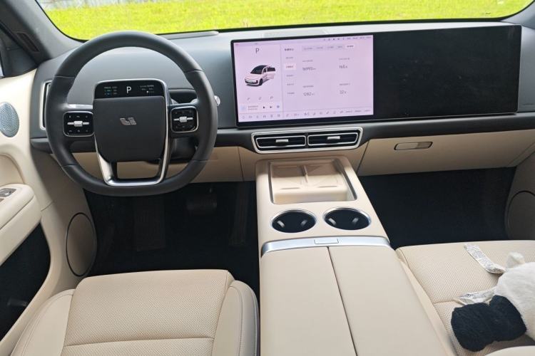 Used Li Auto L6 2025 Pro Smart Refresh Edition Center Console