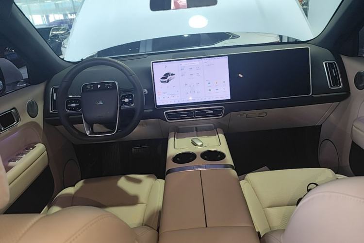 Used Li Auto L6 2025 Pro Smart Refresh Edition Center Console