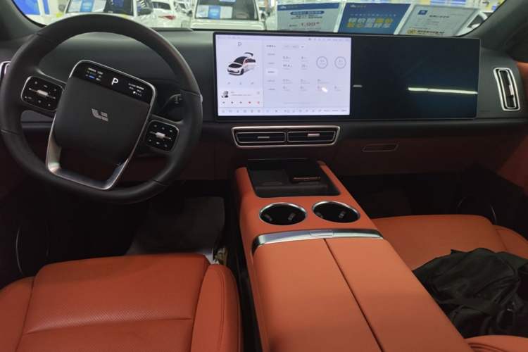 Used Li Auto L6 2025 Pro Smart Refresh Edition Center Console