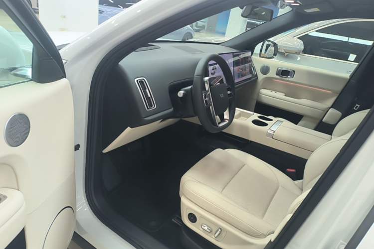 Used Li Auto L6 2025 Pro Smart Refresh Edition Driver Seat