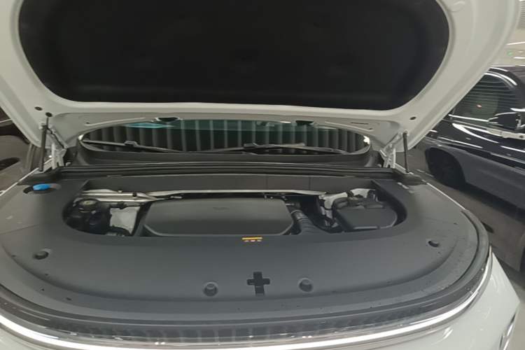 Used Li Auto L6 2025 Max Smart Refresh Edition Engine Bay