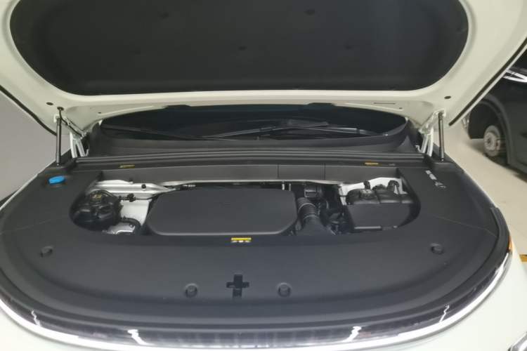 Used Li Auto L6 2025 Pro Smart Refresh Edition Engine Bay
