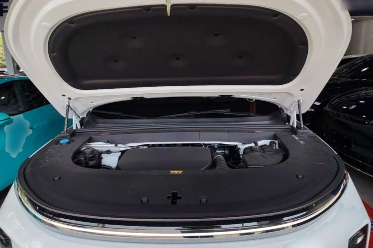 Used Li Auto L6 2025 Pro Smart Refresh Edition Engine Bay