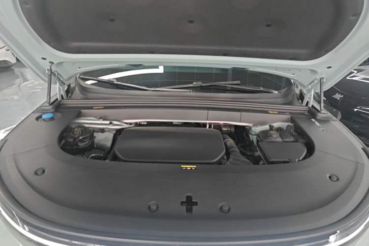 Used Li Auto L6 2025 Pro Smart Refresh Edition Engine Bay