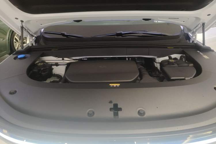 Used Li Auto L6 2025 Pro Smart Refresh Edition Engine Bay